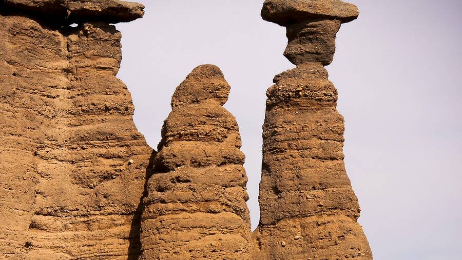 Jinn Chimney (Dodkesh-e Jinn)